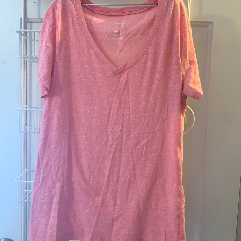 Women’s V neck 💞
